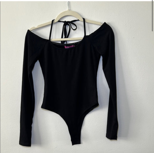 Edikted Cold Shoulder Rib BodySuit